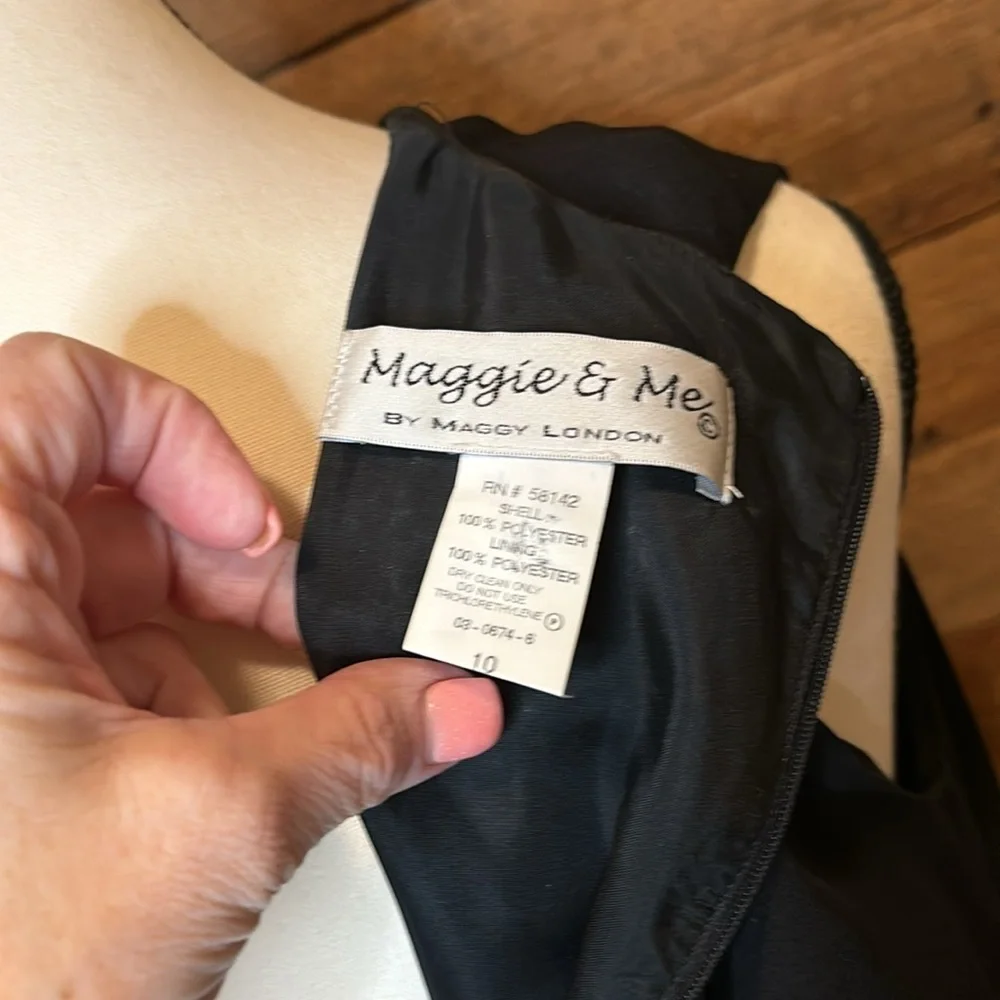 Maggie & Me of London, sleeveless, dress up or wear with a jacket - Picture 5 of 5